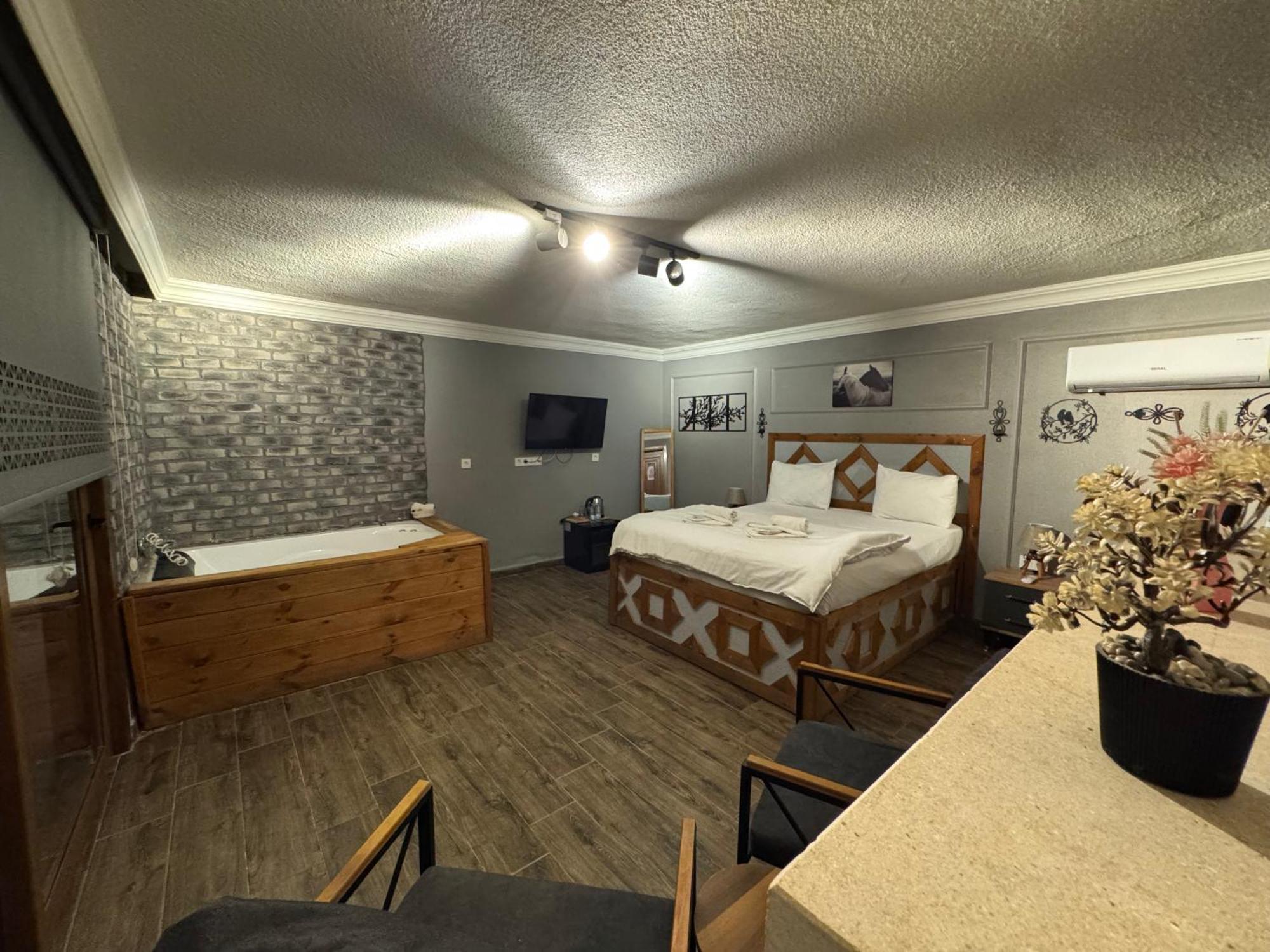Tas Mahall Luxury Hotel Шіле Екстер'єр фото